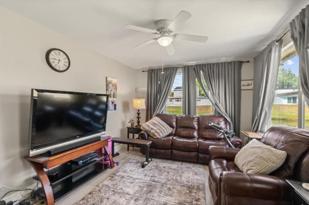 988 DEER SPRINGS ROAD photo 13