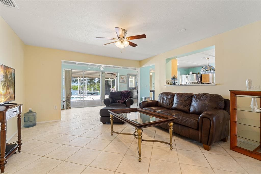 174 SPRING LAKE BOULEVARD NW 3