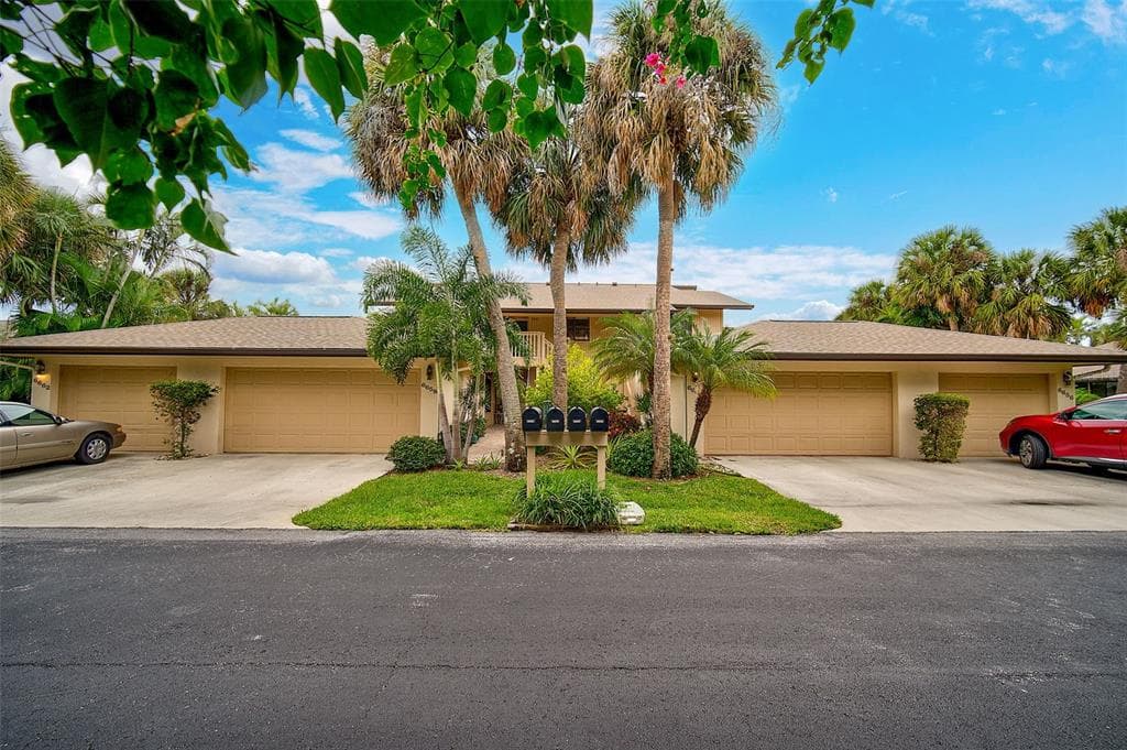 6660 SCHOONER BAY CIRCLE 6660 photo 2