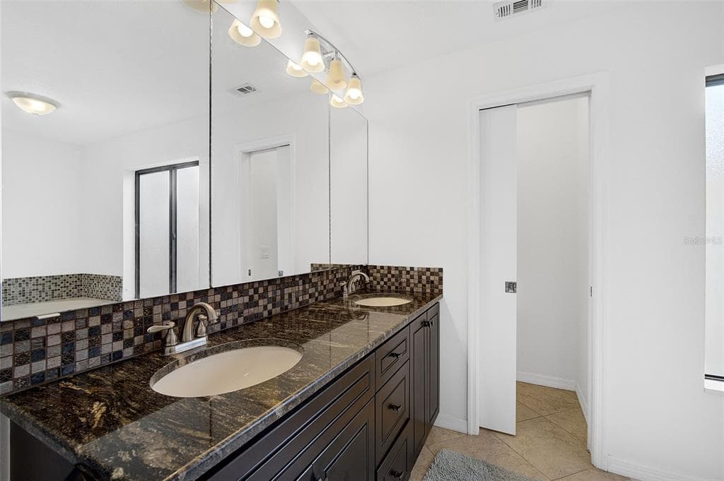 6660 SCHOONER BAY CIRCLE 6660 photo 17