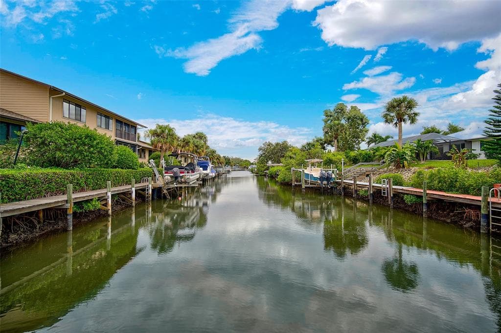 6660 SCHOONER BAY CIRCLE 6660 photo 1