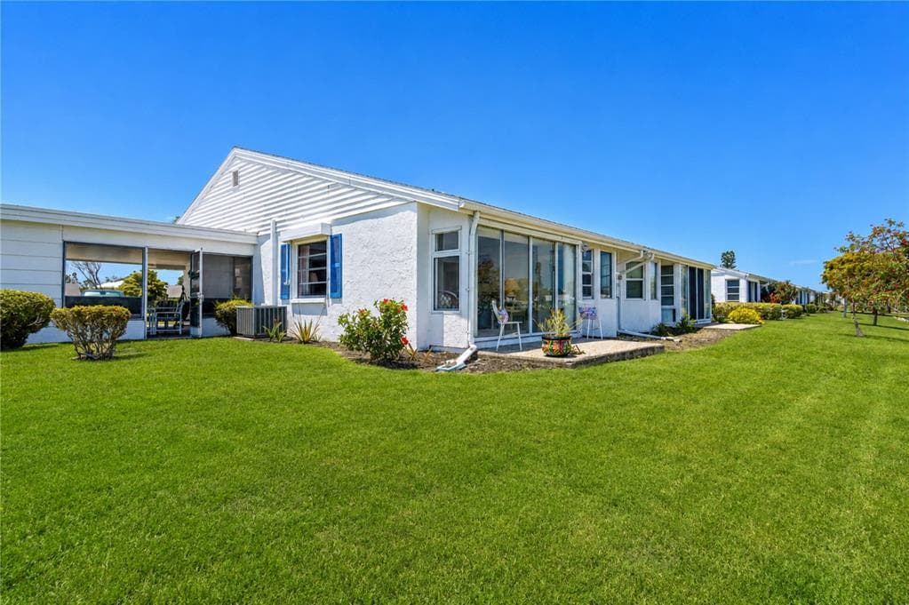 4603 LEXINGTON CIRCLE photo 18