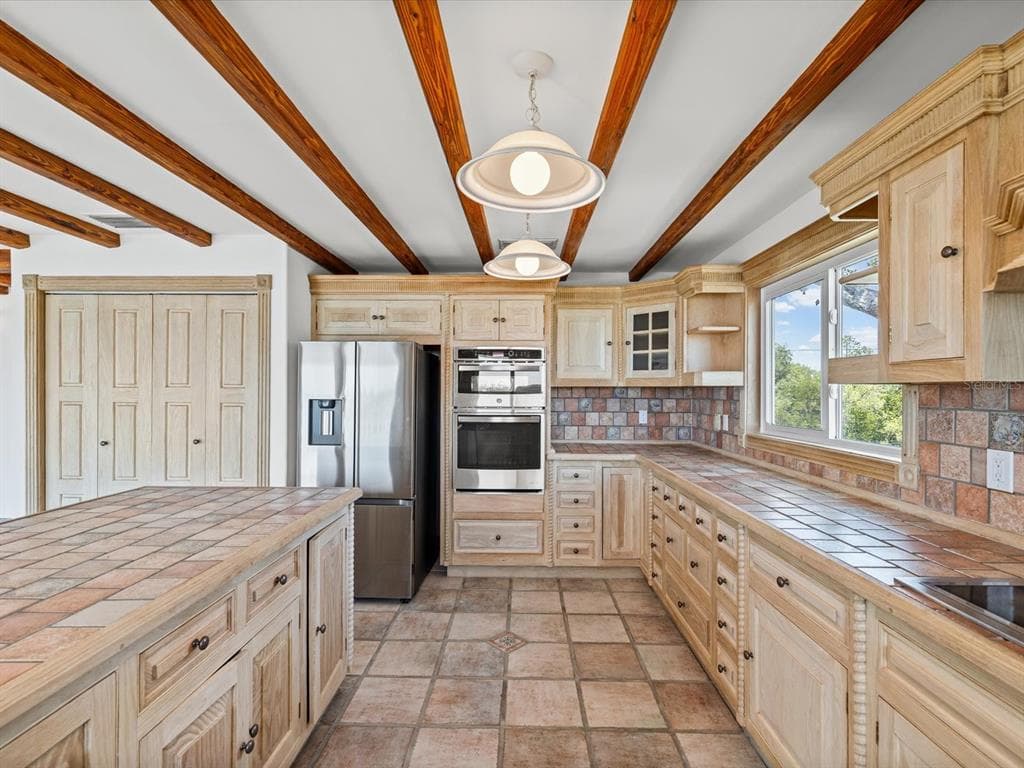 1647 SEA BREEZE DRIVE photo 9