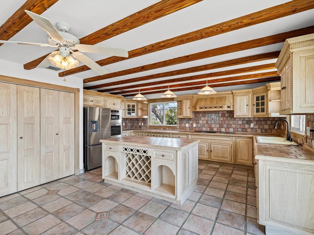 1647 SEA BREEZE DRIVE photo 10