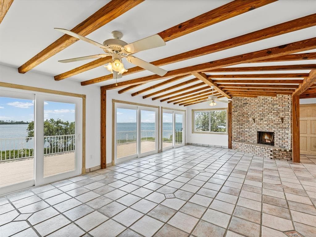 1647 SEA BREEZE DRIVE photo 15
