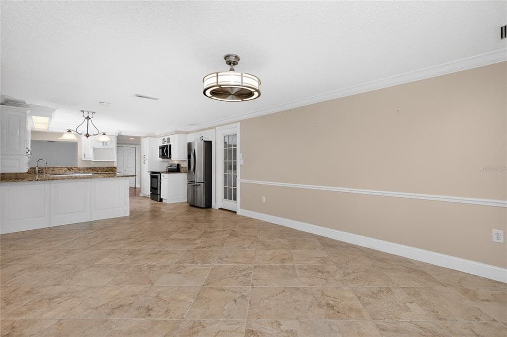 14494 LILLIAN CIRCLE photo 19