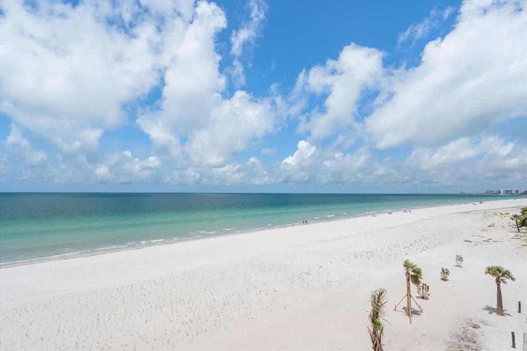 1660 GULF BOULEVARD 403 photo 23
