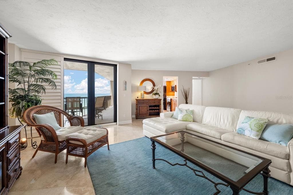 1660 GULF BOULEVARD 403 photo 7