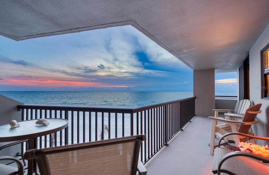 1660 GULF BOULEVARD 403 photo 3