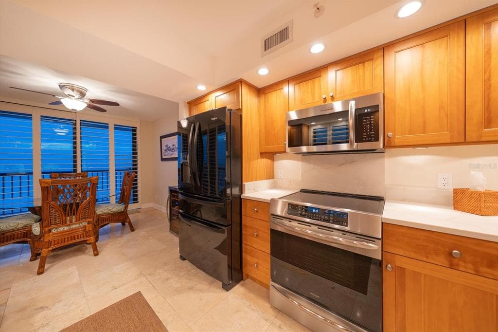 1660 GULF BOULEVARD 403 photo 11