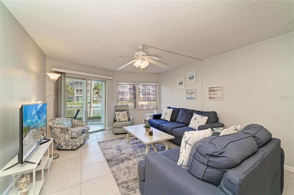 1257 S PORTOFINO DRIVE 104 photo 23