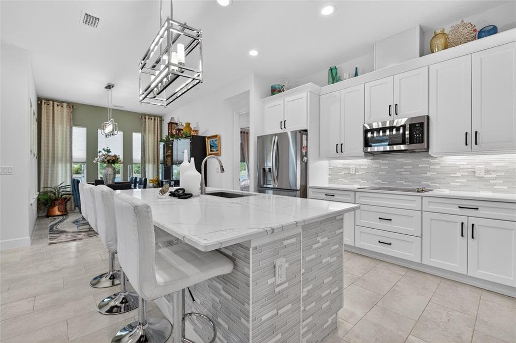 125 MOSAIC BOULEVARD photo 6