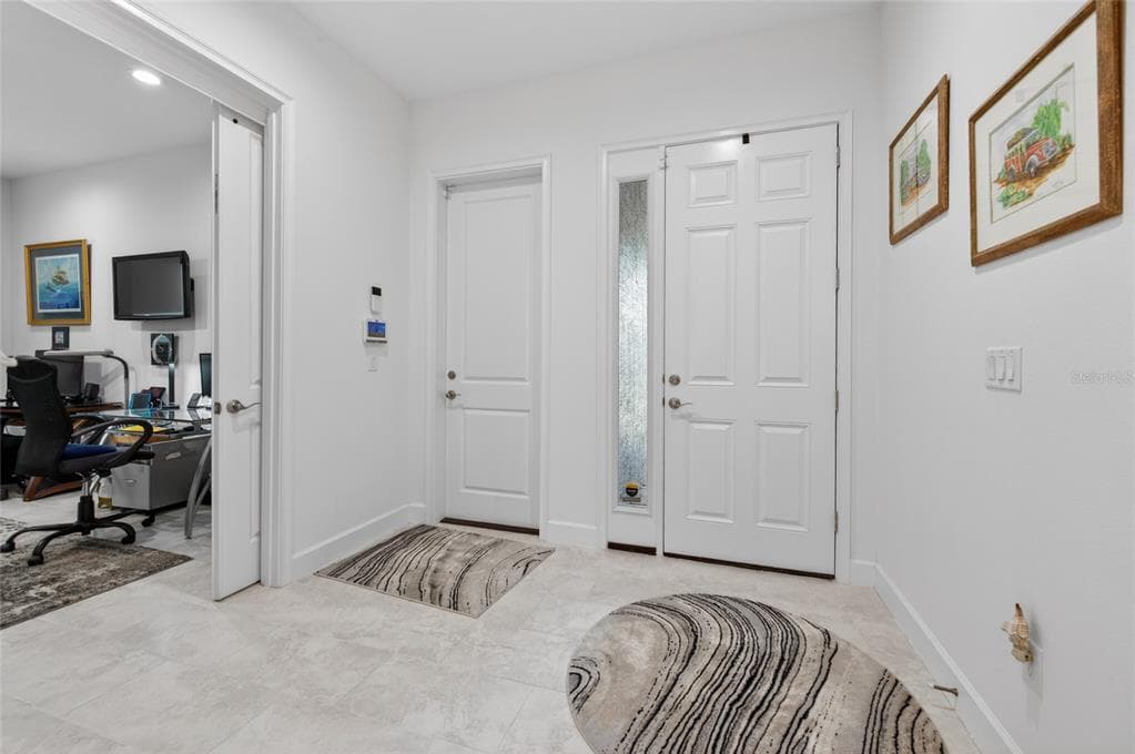 125 MOSAIC BOULEVARD photo 12