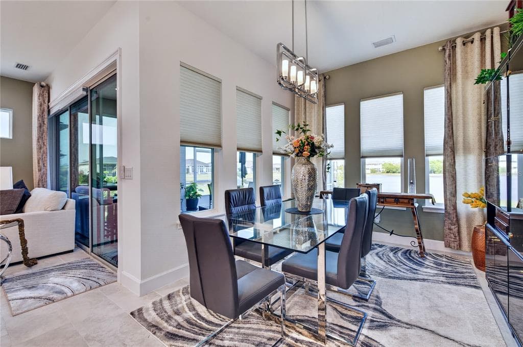 125 MOSAIC BOULEVARD photo 9