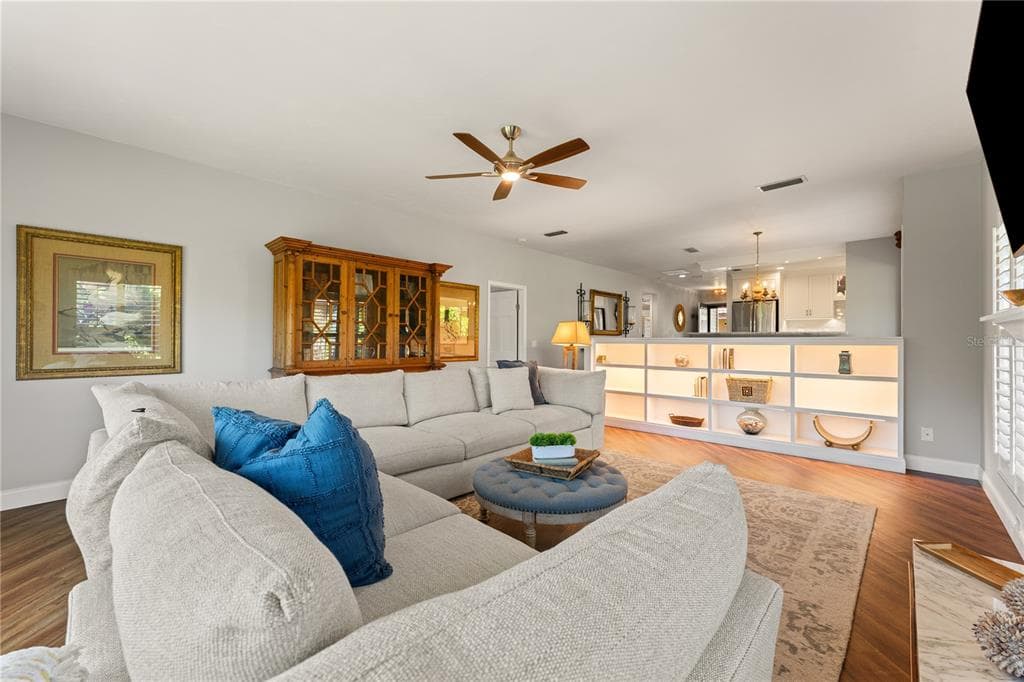 1720 KESTRAL PARK WAY S 49 photo 5