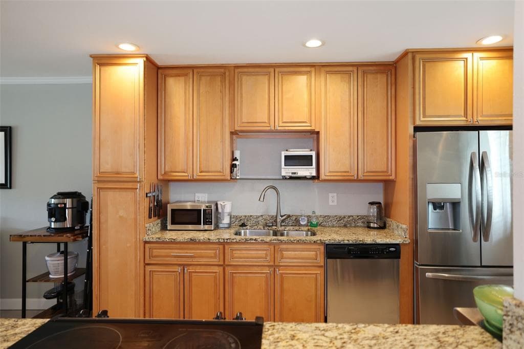 400 LARBOARD WAY 103 photo 7