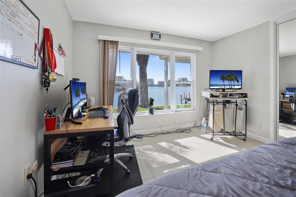 400 LARBOARD WAY 103 photo 21