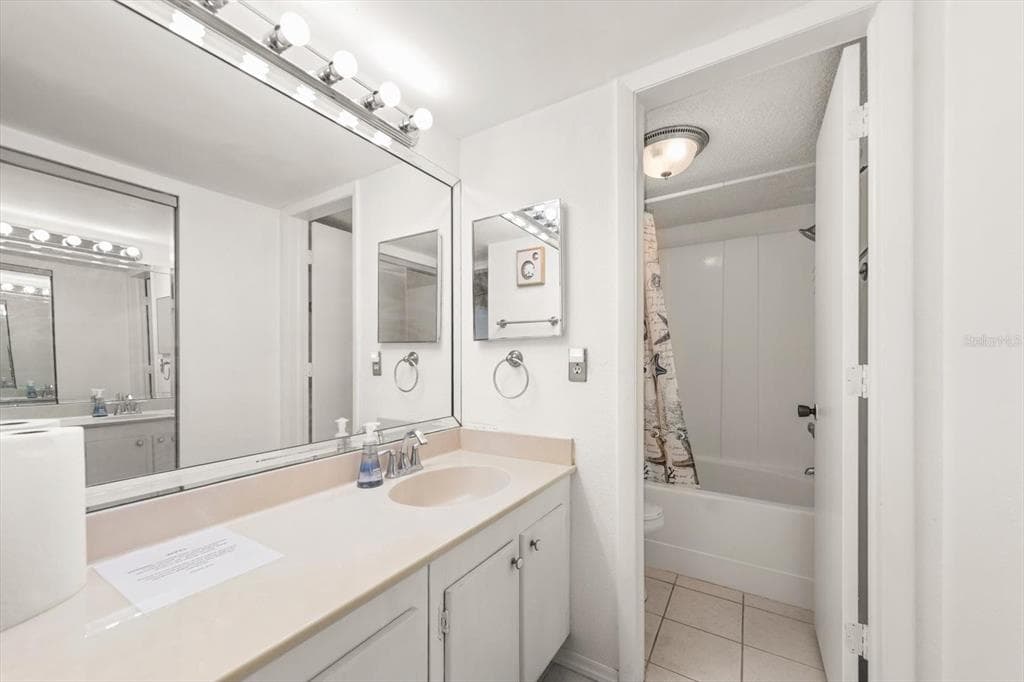 179 MEDALLION BOULEVARD H photo 23