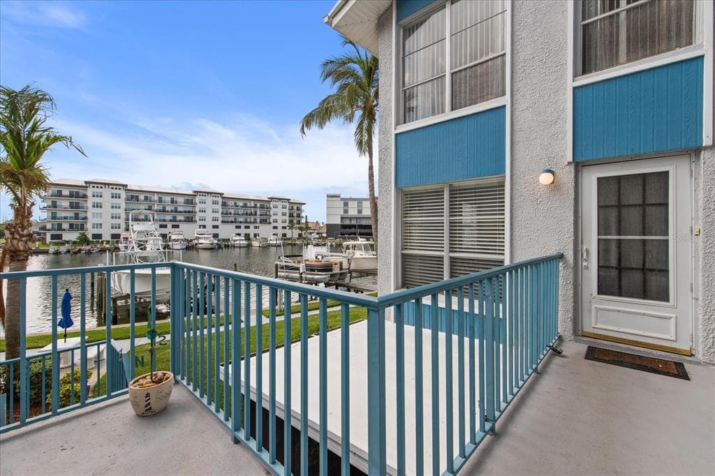 179 MEDALLION BOULEVARD H photo 2