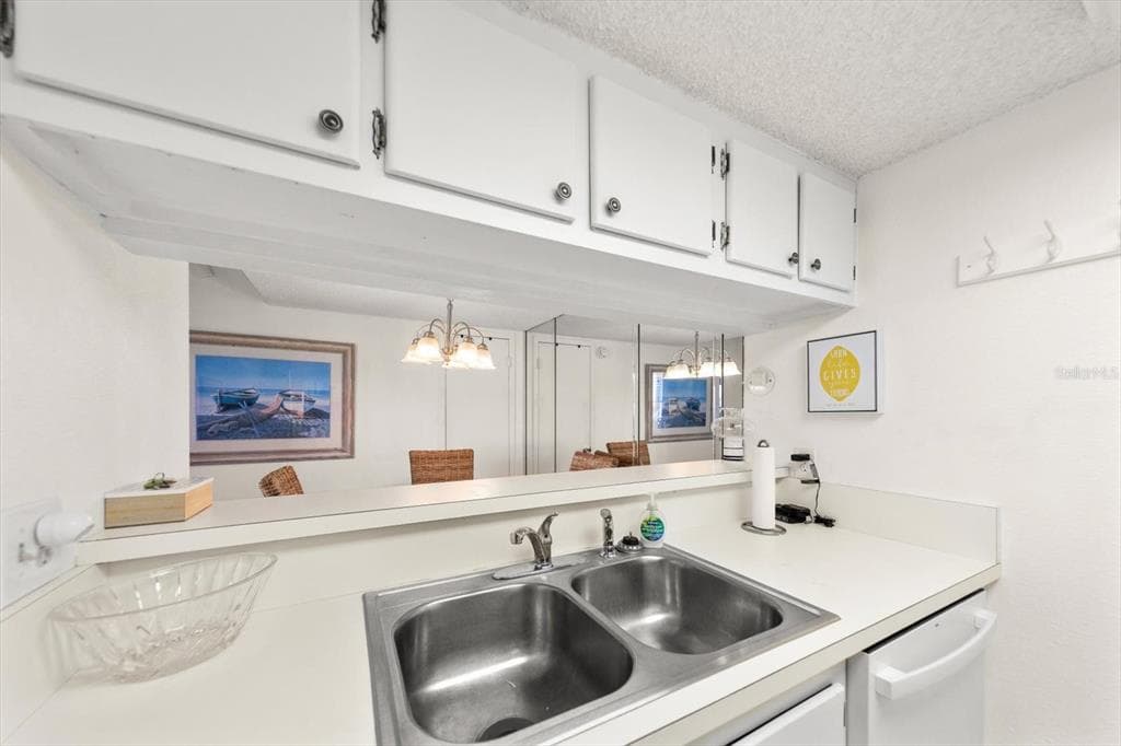 179 MEDALLION BOULEVARD H photo 12