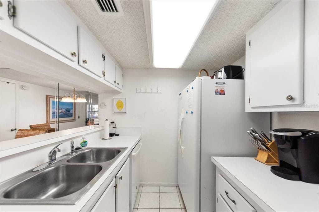 179 MEDALLION BOULEVARD H photo 11