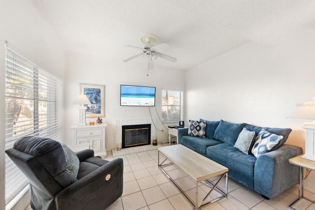 179 MEDALLION BOULEVARD H photo 4