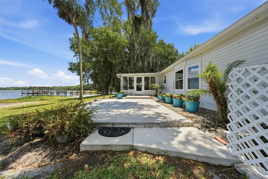 119 LAKE SHORE CIRCLE photo 6