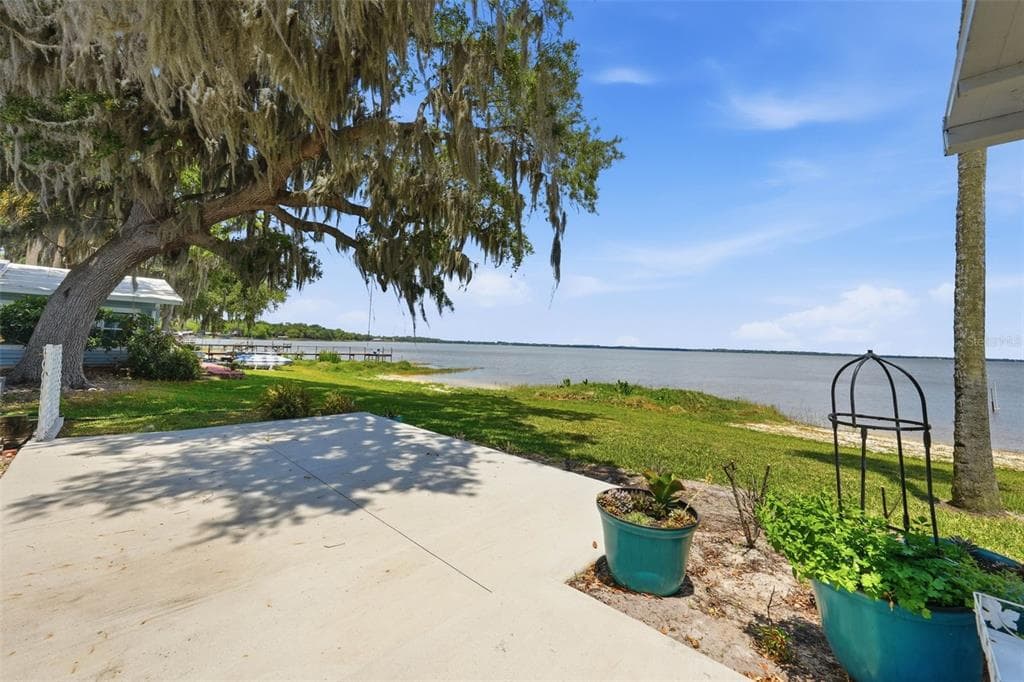 119 LAKE SHORE CIRCLE 5