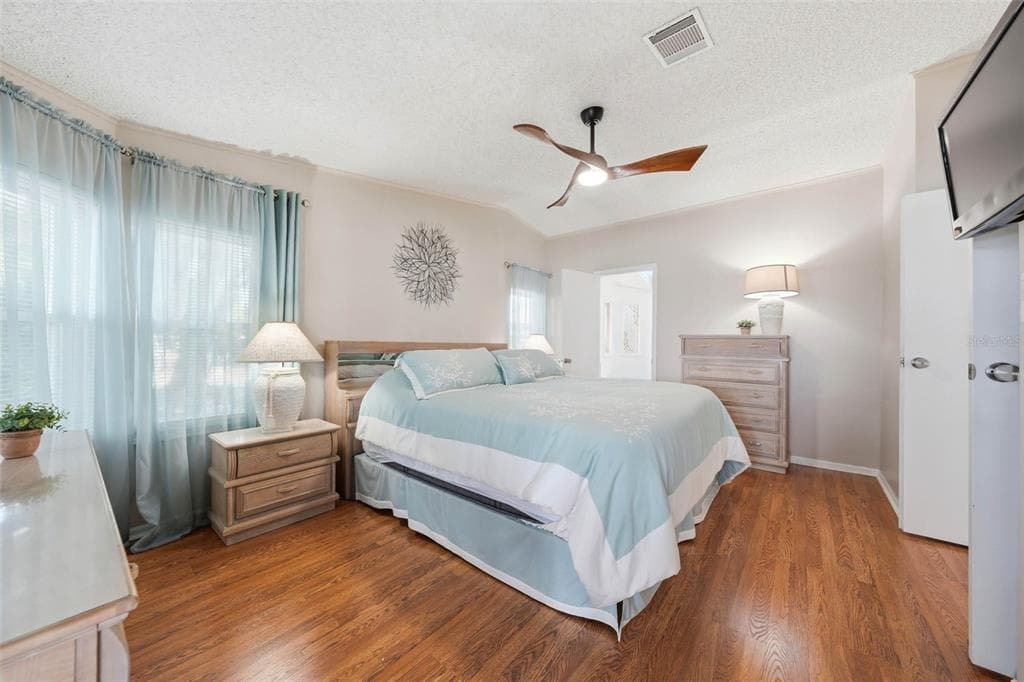 119 LAKE SHORE CIRCLE photo 25