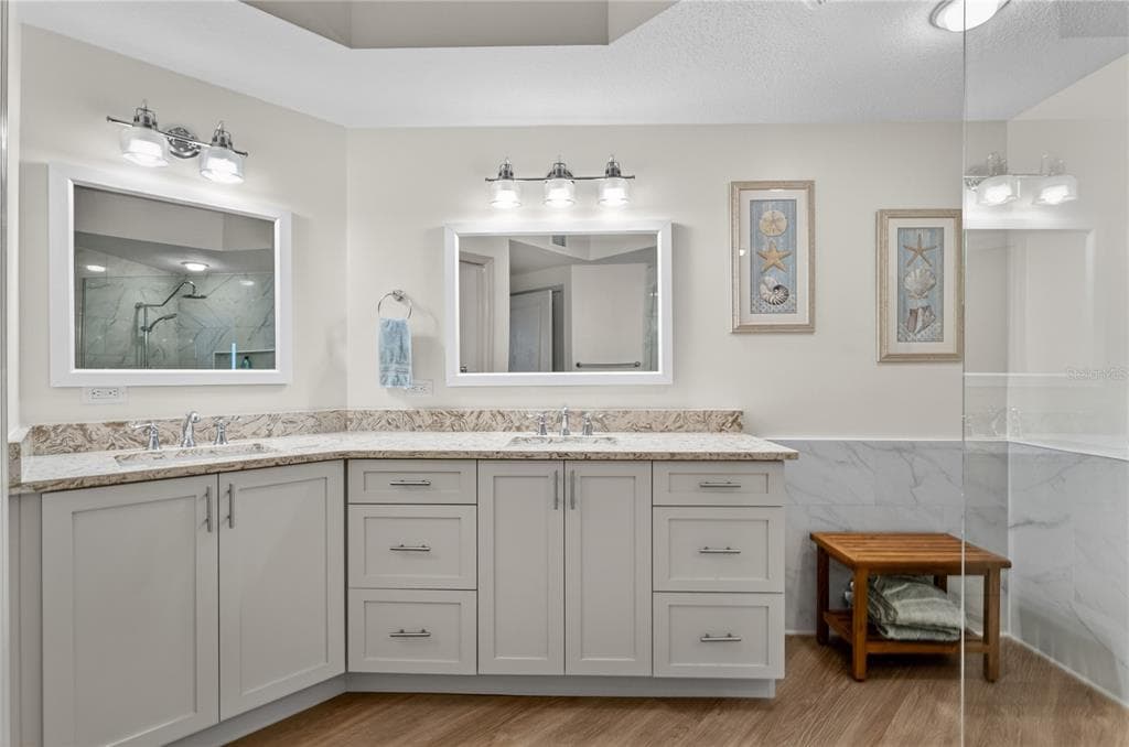 200 OCEAN CREST DRIVE 713 photo 24