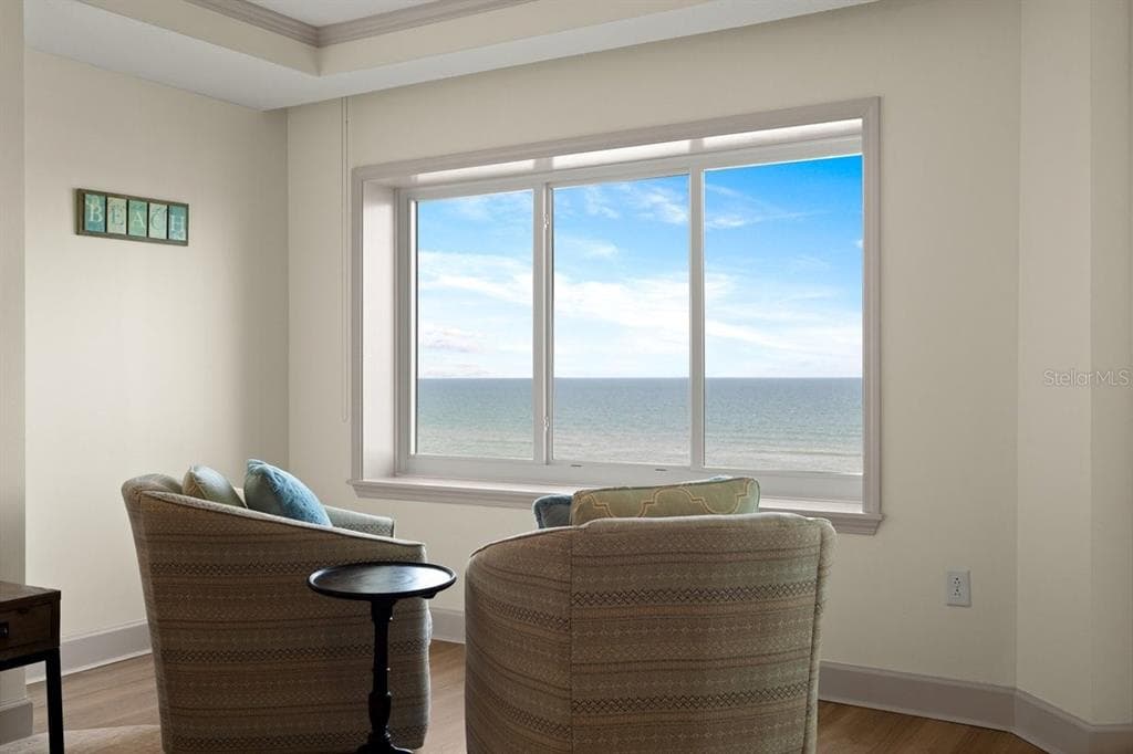 200 OCEAN CREST DRIVE 713 photo 10