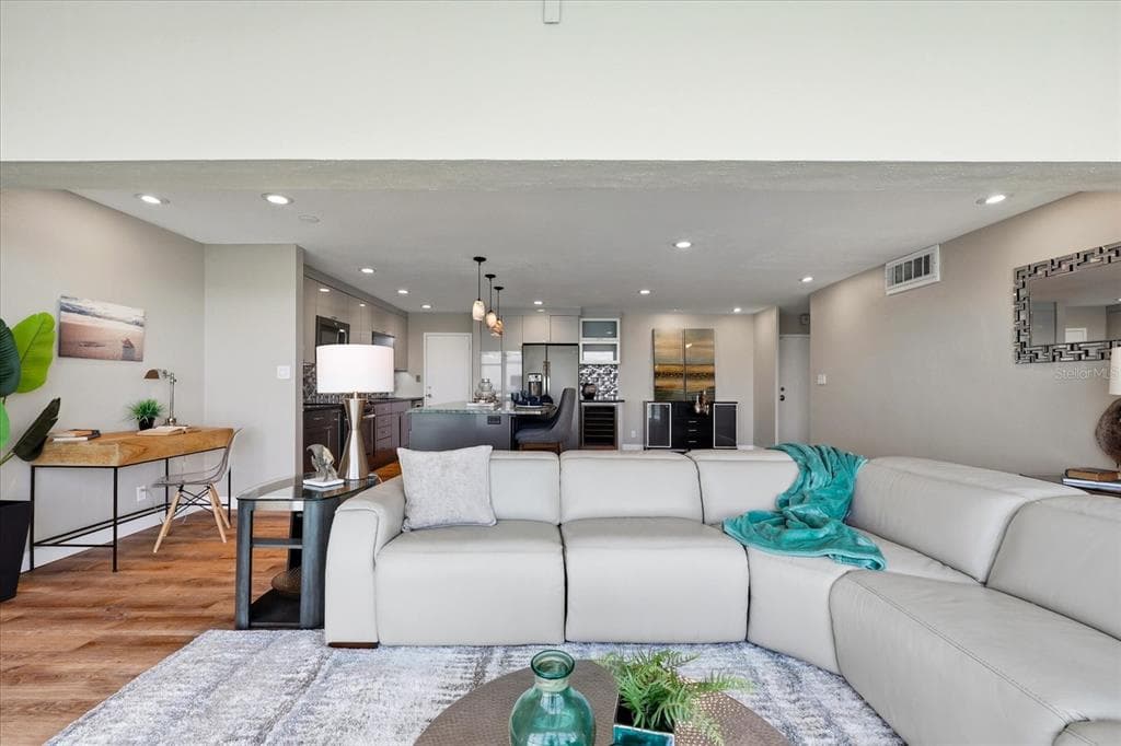 7200 SUNSHINE SKYWAY LANE S 16G photo 4