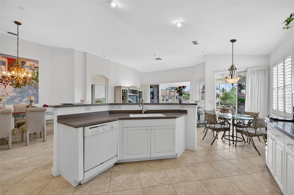 3336 SUNSET KEY CIRCLE D photo 17