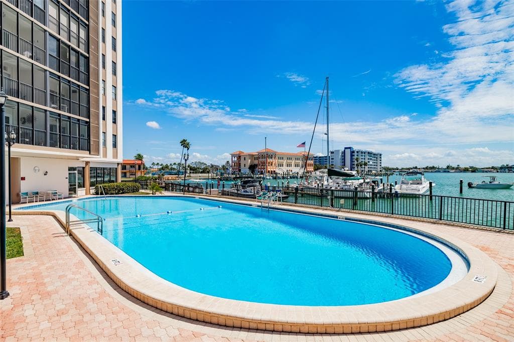 10355 PARADISE BOULEVARD 511 photo 3