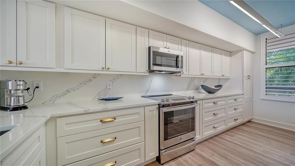 1930 HARBOURSIDE DRIVE 122 photo 23