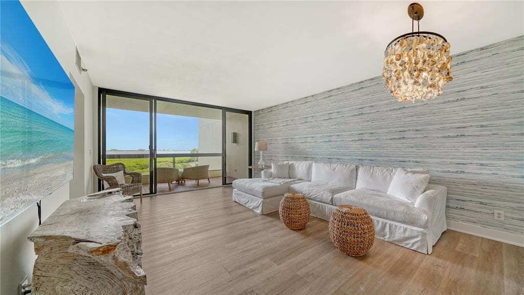 1930 HARBOURSIDE DRIVE 122 photo 6