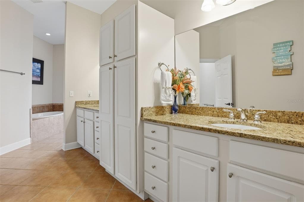 200 BELLA HARBOR COURT 113 photo 15