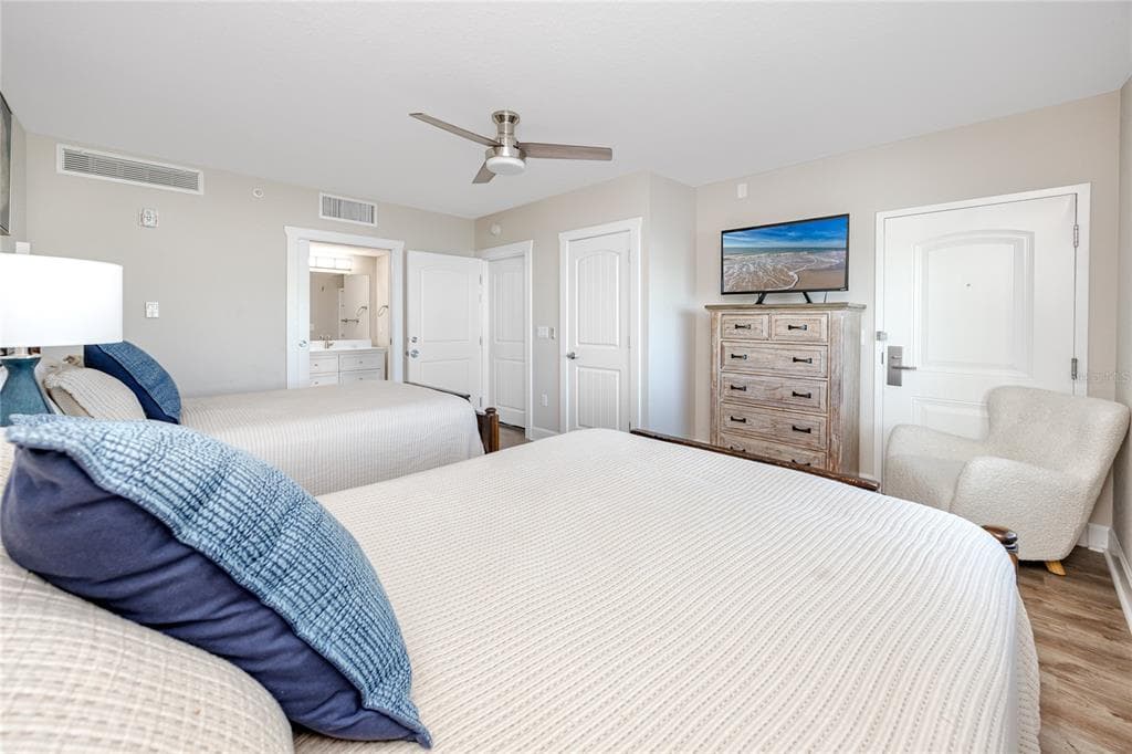 399 2ND STREET 718 photo 14