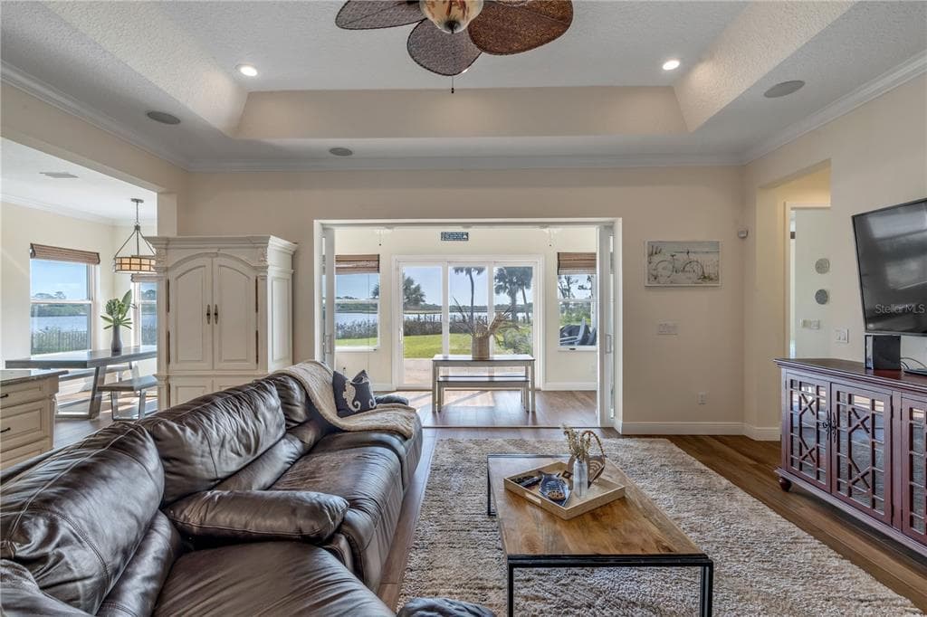 2185 TURNBULL BAY ROAD photo 7