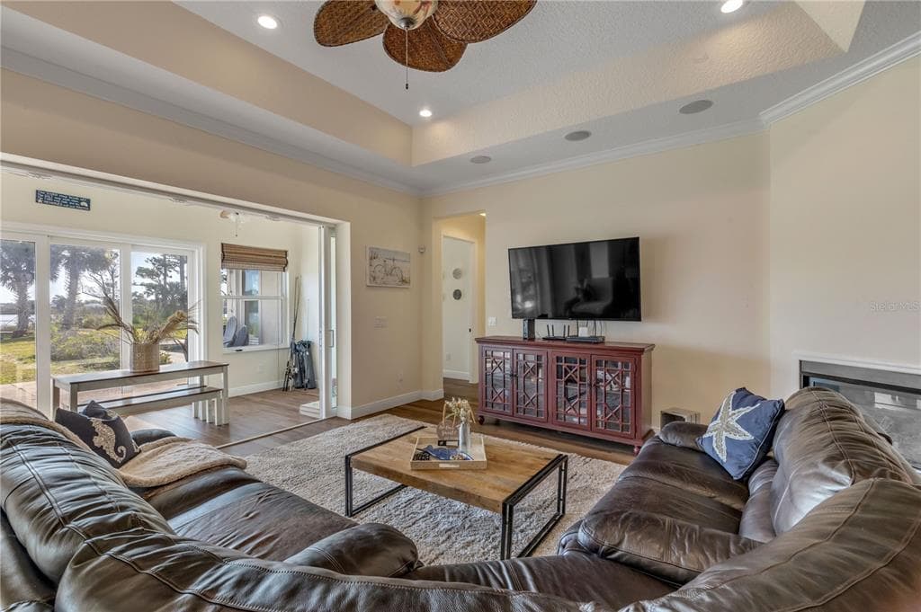 2185 TURNBULL BAY ROAD photo 9