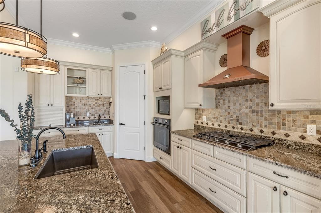 2185 TURNBULL BAY ROAD photo 24