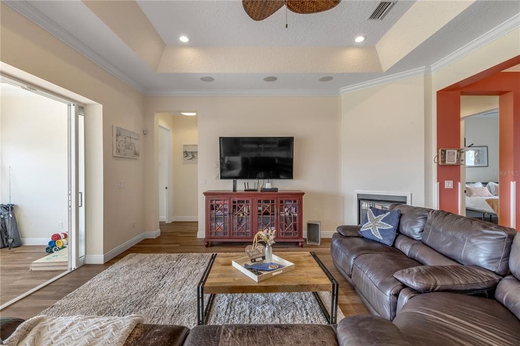2185 TURNBULL BAY ROAD photo 10