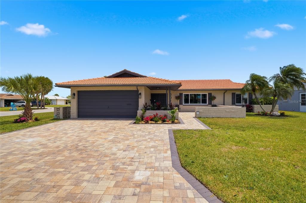5016 DORY DRIVE photo 2