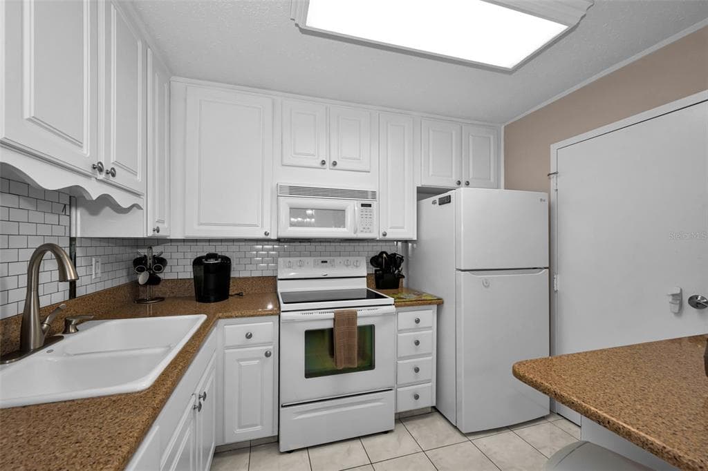 2700 BAYSHORE BOULEVARD 2205 photo 15