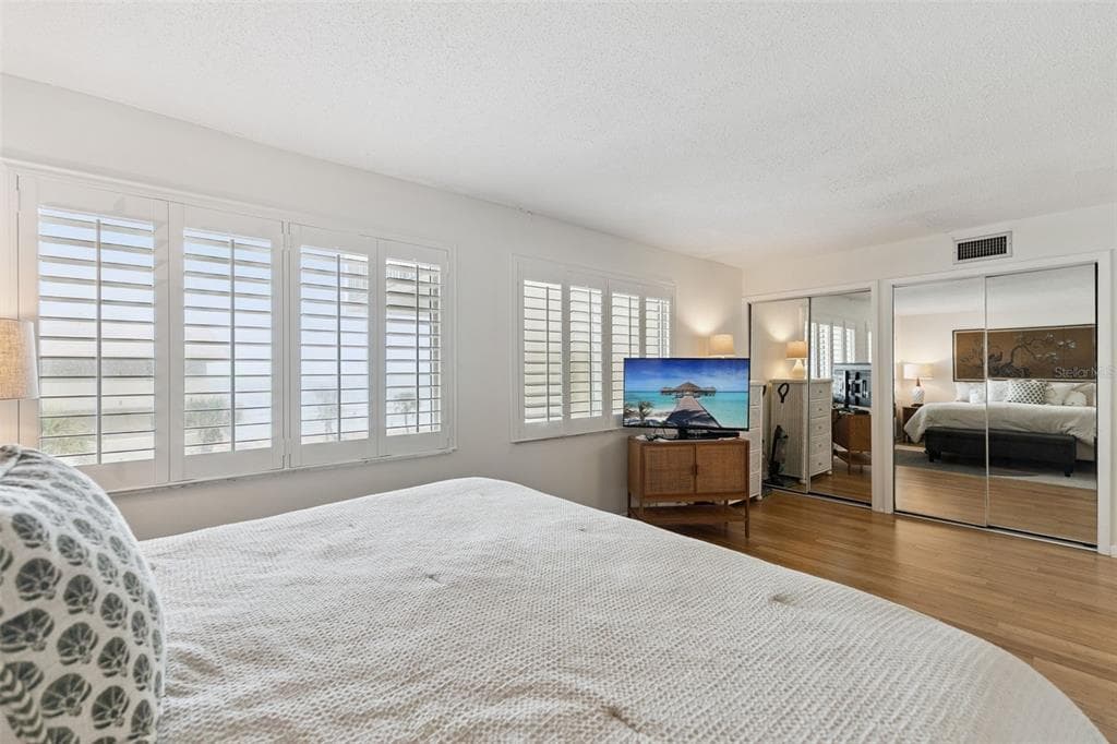 935 OCEAN SHORE BOULEVARD 3020 photo 23