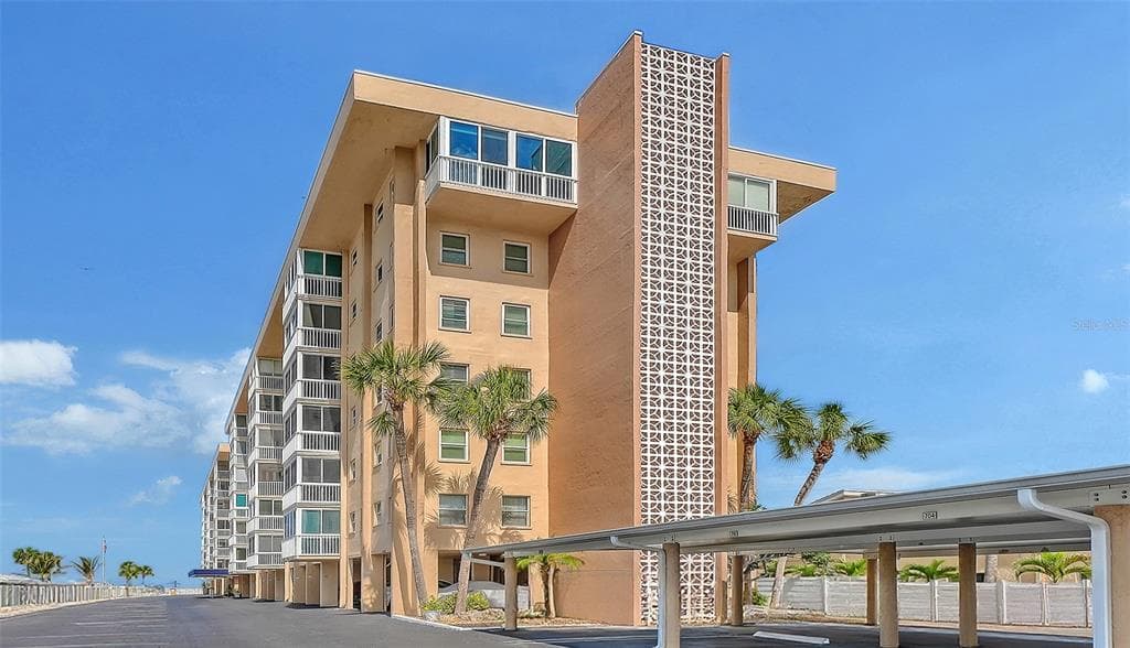 1255 TARPON CENTER DRIVE 406 photo 6