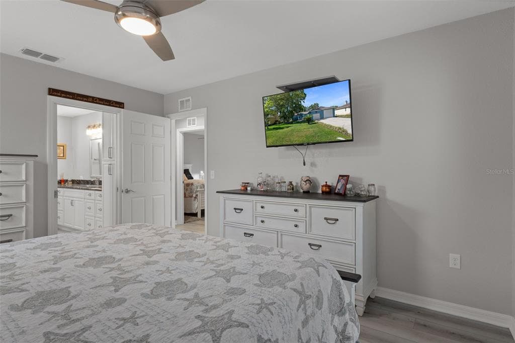 11430 W WATERWAY DRIVE photo 21