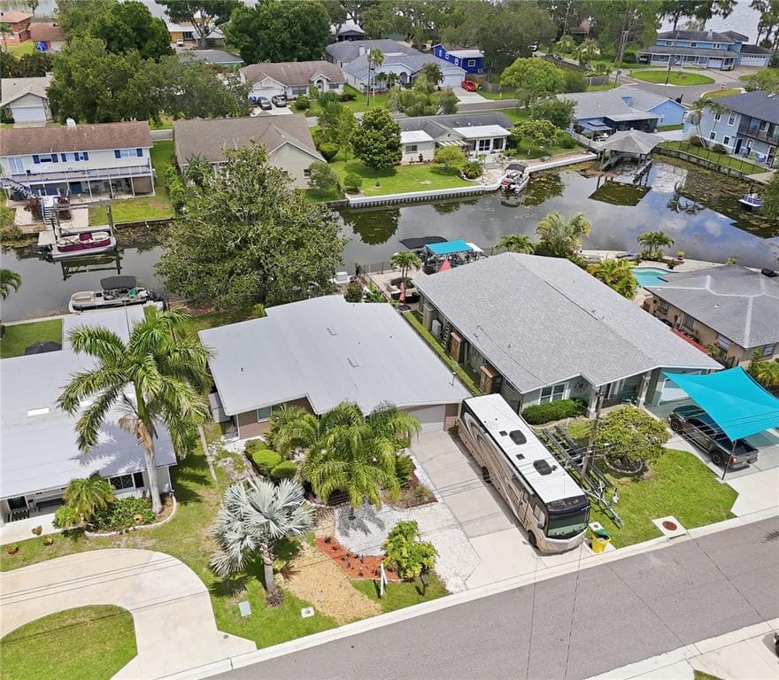 179 E CANAL DRIVE photo 2