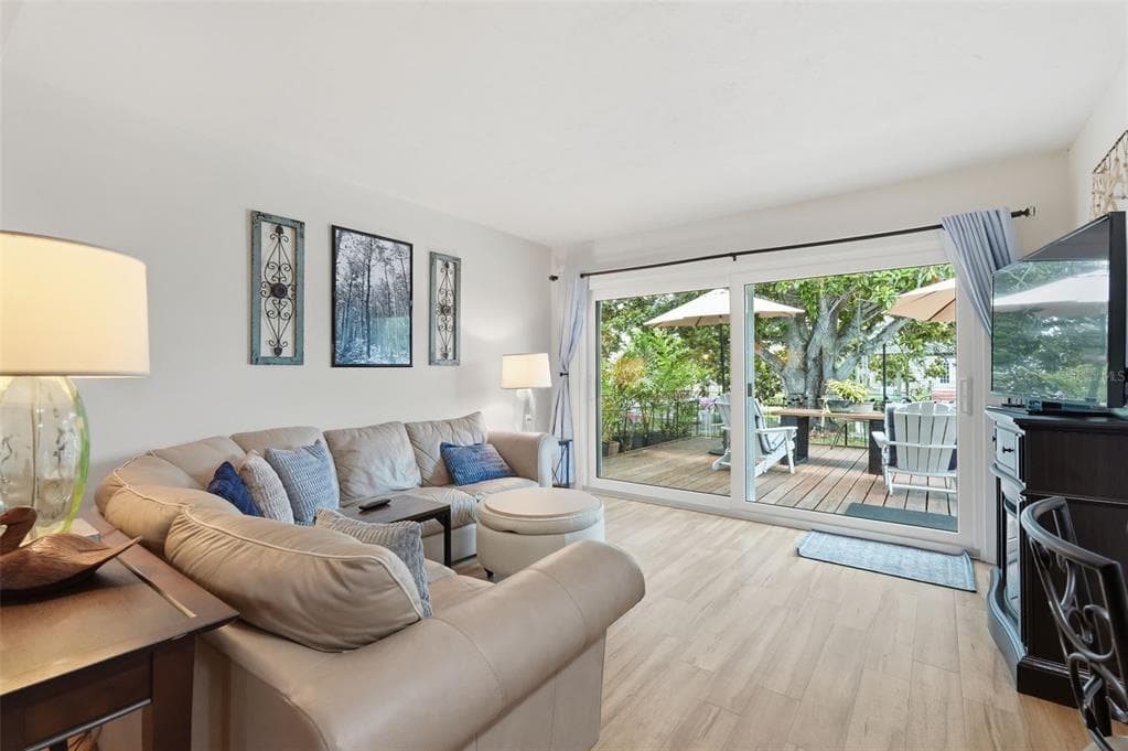 179 E CANAL DRIVE photo 10