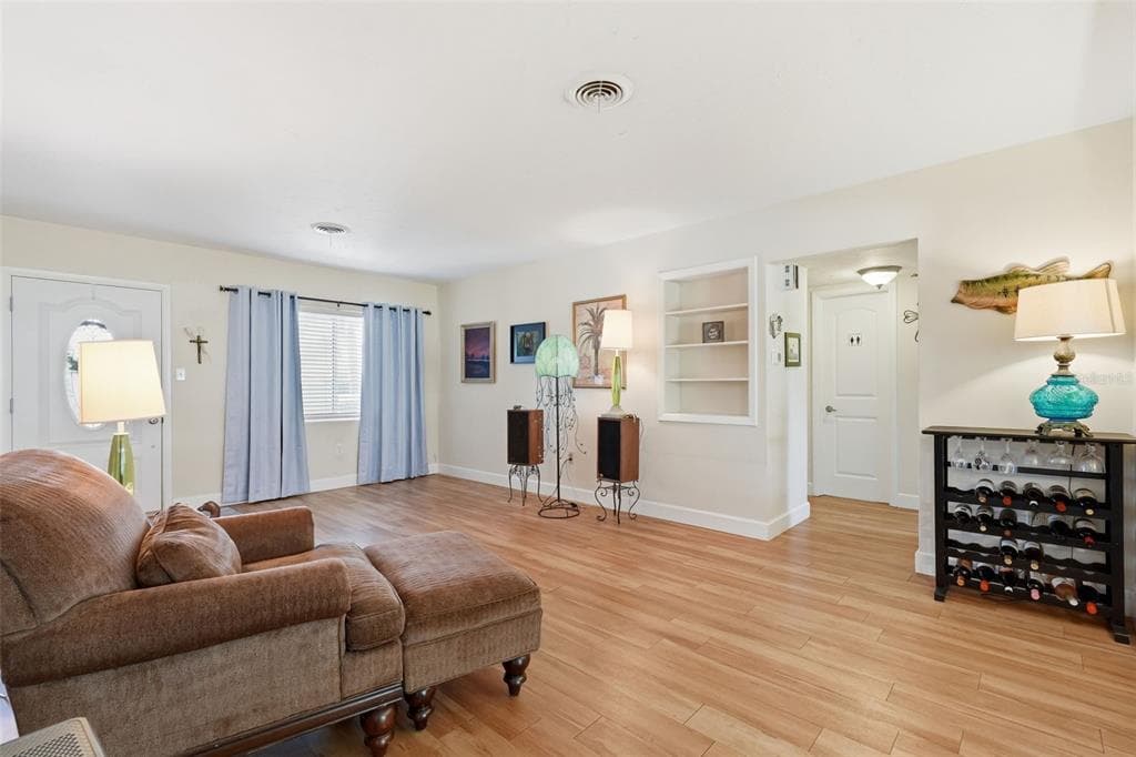 179 E CANAL DRIVE photo 8